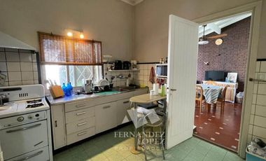 Chalet en venta en Bernal Centro