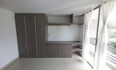 apartamento en arriendo en c.r calatay piso 6. Cod A13741
