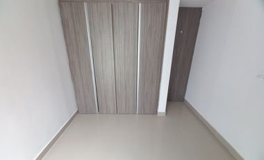apartamento en arriendo en c.r calatay piso 6. Cod A13741