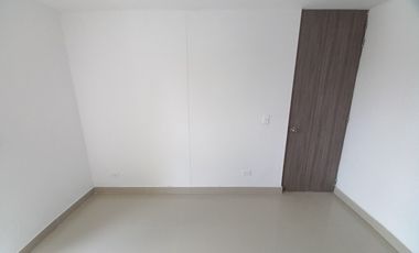 apartamento en arriendo en c.r calatay piso 6. Cod A13741