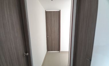 apartamento en arriendo en c.r calatay piso 6. Cod A13741