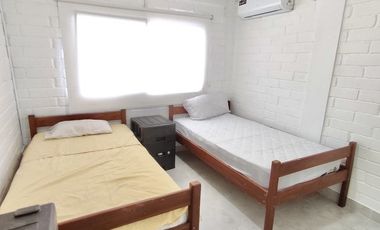 Punta Blanca, casa con vista al mar y en condominio privado, en alquiler.