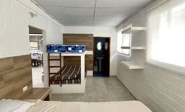 Punta Blanca, casa con vista al mar y en condominio privado, en alquiler.