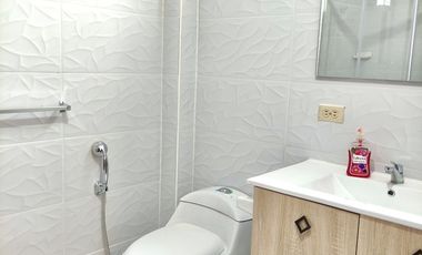 Punta Blanca, casa con vista al mar y en condominio privado, en alquiler.