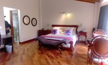 casa en arriendo/venta en el poblado. Cod A6161