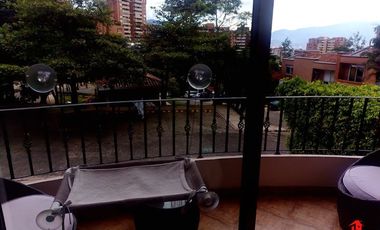 casa en arriendo/venta en el poblado. Cod A6161