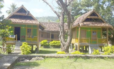 DIJUAL COTTAGE PANTAI LAKEY JAMBU PAJO SUMBAWA, NTB