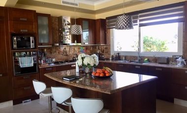 IMPONENTE CHALET DE GRAN CATEGORIA EN VENTA