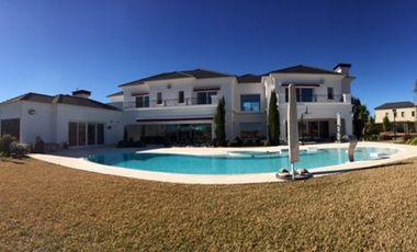 IMPONENTE CHALET DE GRAN CATEGORIA EN VENTA