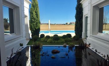 IMPONENTE CHALET DE GRAN CATEGORIA EN VENTA