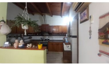 CASA · VENTA · CEMENTISTA 2 · 4 DORMITORIOS · MENDOZA