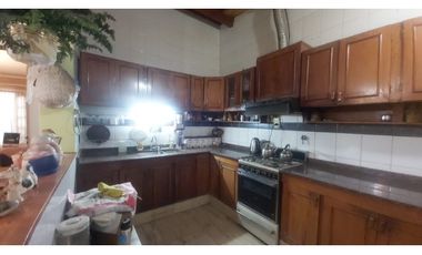 CASA · VENTA · CEMENTISTA 2 · 4 DORMITORIOS · MENDOZA
