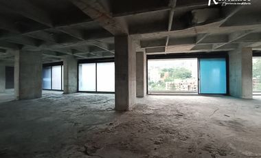 oficina en arriendo en los balsos. Cod A775069