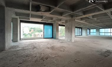 oficina en arriendo en los balsos. Cod A775069