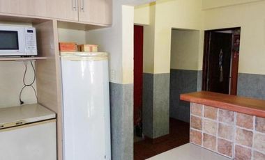 CASA 3 AMB.  ESTILO AMERICANA CON PARQUE