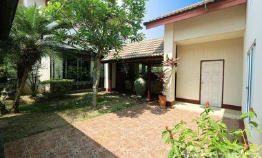 7 Bedroom House for sale at Lanna Thara Village