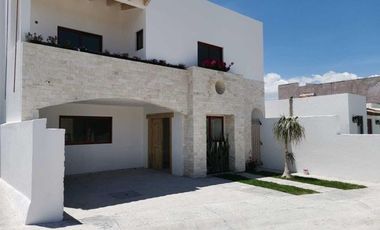 Tequisquiapan Casa en Venta con 3 Recamaras, Cerca del Centro GPT1853