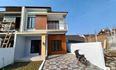RUMAH 2 LANTAI HANYA 800 JUTAAN DEKAT TERMINAL GIWANGAN