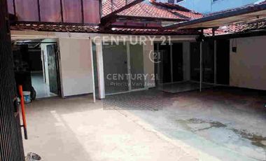 Ruang Usaha Di Mainroad Holis Cocok Untuk Gudang / Usaha Konveksi