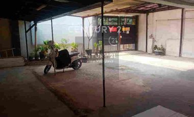 Ruang Usaha Di Mainroad Holis Cocok Untuk Gudang / Usaha Konveksi