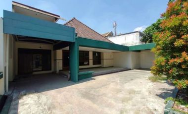 Rumah pusat kota Jl Lombok , Strategis