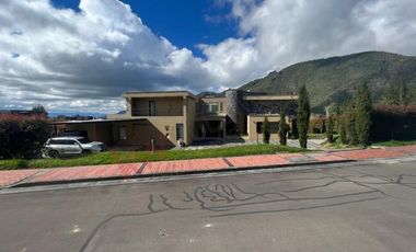 casa en arriendo/venta en la calera. Cod V8974712