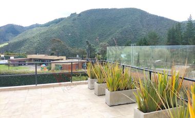 casa en arriendo/venta en la calera. Cod V8974712