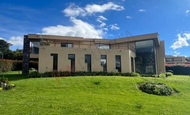 casa en arriendo/venta en la calera. Cod V8974712