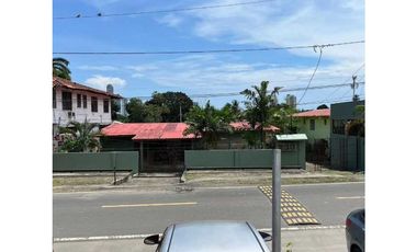 Se vende terreno con mejoras en Los pueblos llano bonito