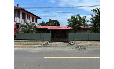 Se vende terreno con mejoras en Los pueblos llano bonito