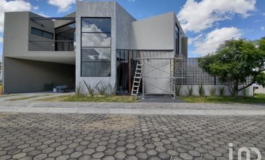 Casa en Venta en Recta a Cholula Puebla