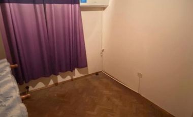 VENTA DE EXCELENTE TRIPLEX 4 AMBIENTES CON COCHERA - MONTE GRANDE