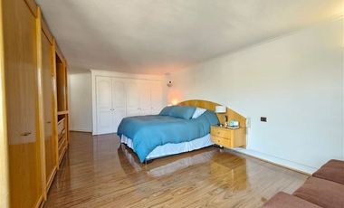 Departamento en venta de 4 dorm. en Las Condes