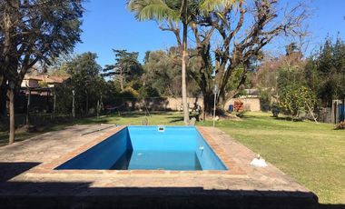 Casa en venta con pileta y amplio parque - San Miguel