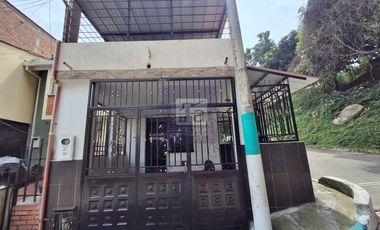 COD. 6299 - SE ARRIENDA CASA - BARRIO: LIMONCITO