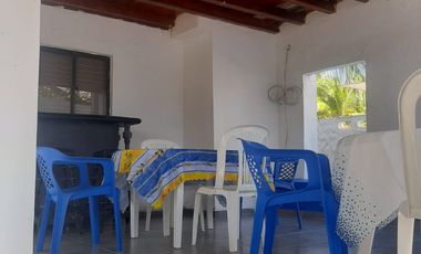 casa en arriendo en pradomar. Cod A104552