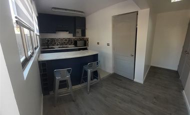Casa remodelada con 3 departamentos interiores, Machalí