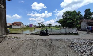 HUNIAN ASIK KLASIK DI JOGJA KAWASAN RAMAI TEPI JALAN VIEW MENAWAN