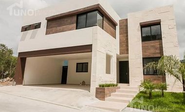 CASA EN VENTA EN CAROLCO