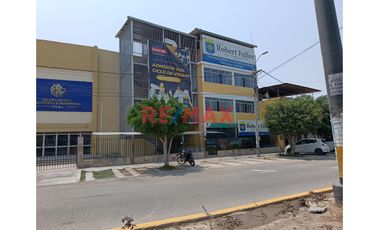 ✨ Oportunidad Única para Inversionistas y Emprendedores en Piura ✨

📍Ubicación Privilegiada: Av. Grau 1988 - Corazón comercial de Piura.

🏗️ Espac