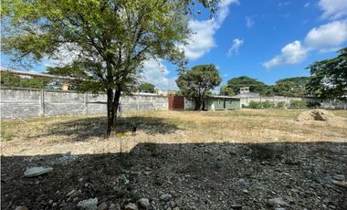 Via costa se vende o alquila bodega de 2043 m2 (sector industrial)