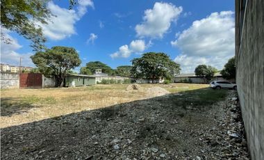 Via costa se vende o alquila bodega de 2043 m2 (sector industrial)