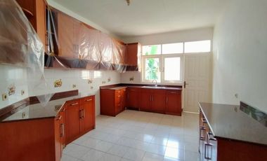 Single House di Cilandak dg Privat Pool dan Taman & Unfurnished HSE-A0489