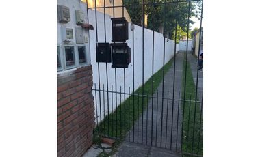 PH EN VENTA EN CASTELAR IMPECABLE!!!