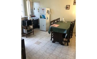 PH EN VENTA EN CASTELAR IMPECABLE!!!