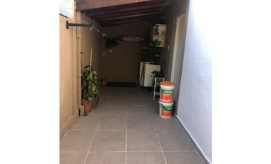 PH EN VENTA EN CASTELAR IMPECABLE!!!
