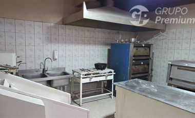 Panadería Operativa con Equipamiento Industrial
