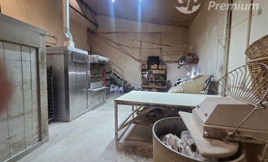Panadería Operativa con Equipamiento Industrial