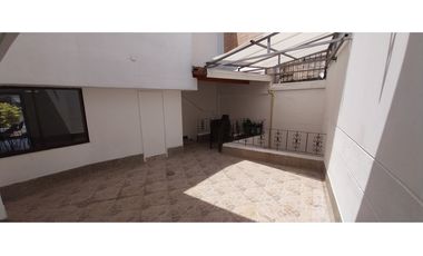 CASA VENTA PERMUTA, ESTADIO MEDELLN, CERCA ESTACION FLORESTA