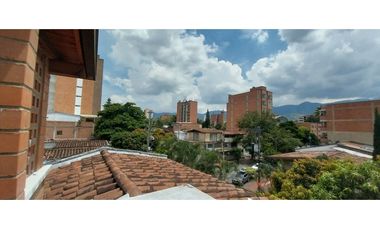 CASA VENTA PERMUTA, ESTADIO MEDELLN, CERCA ESTACION FLORESTA